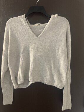 Grey cropped sweater